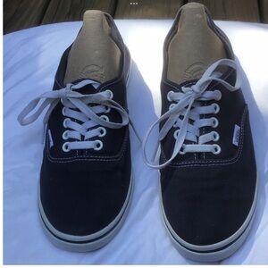 Dark Navy Vans Canvas Sneakers w/ White Laces, Men’s Size 8